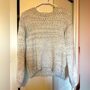 Grey/white bubble sleeve winter sweater
